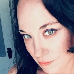 Meet your Posher, Stephany